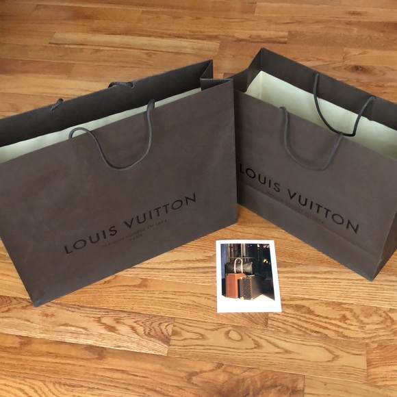 4 authentic Louis Vuitton shopping bags - Picture 3 of 12